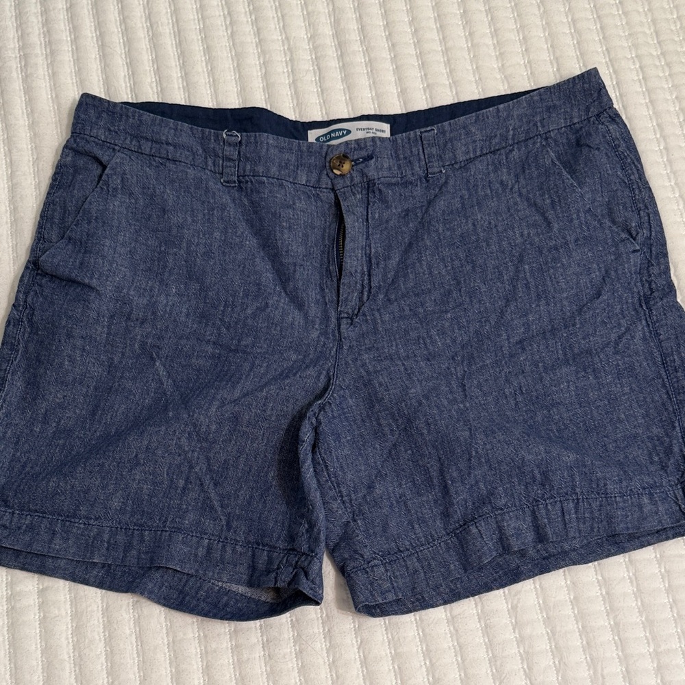 Old Navy Women's Chambray Blue Bermudas